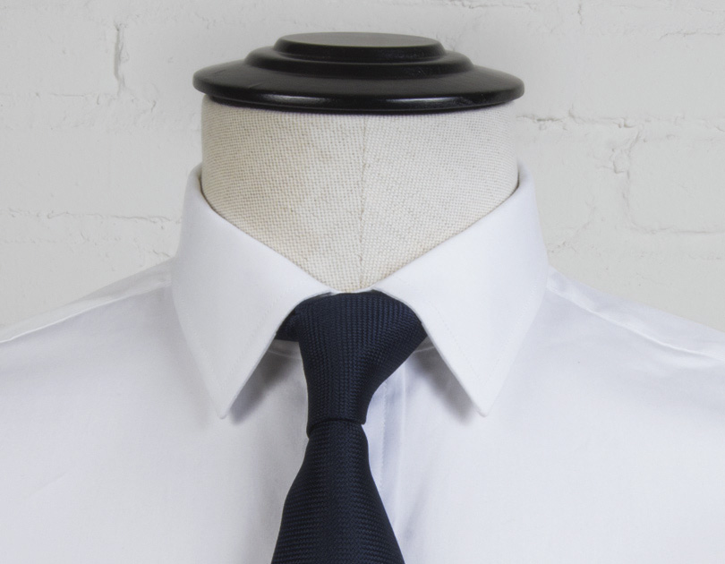 Slim Semispread Collar