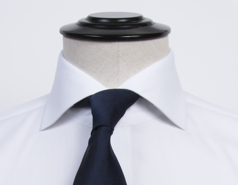 Roma Cutaway Collar