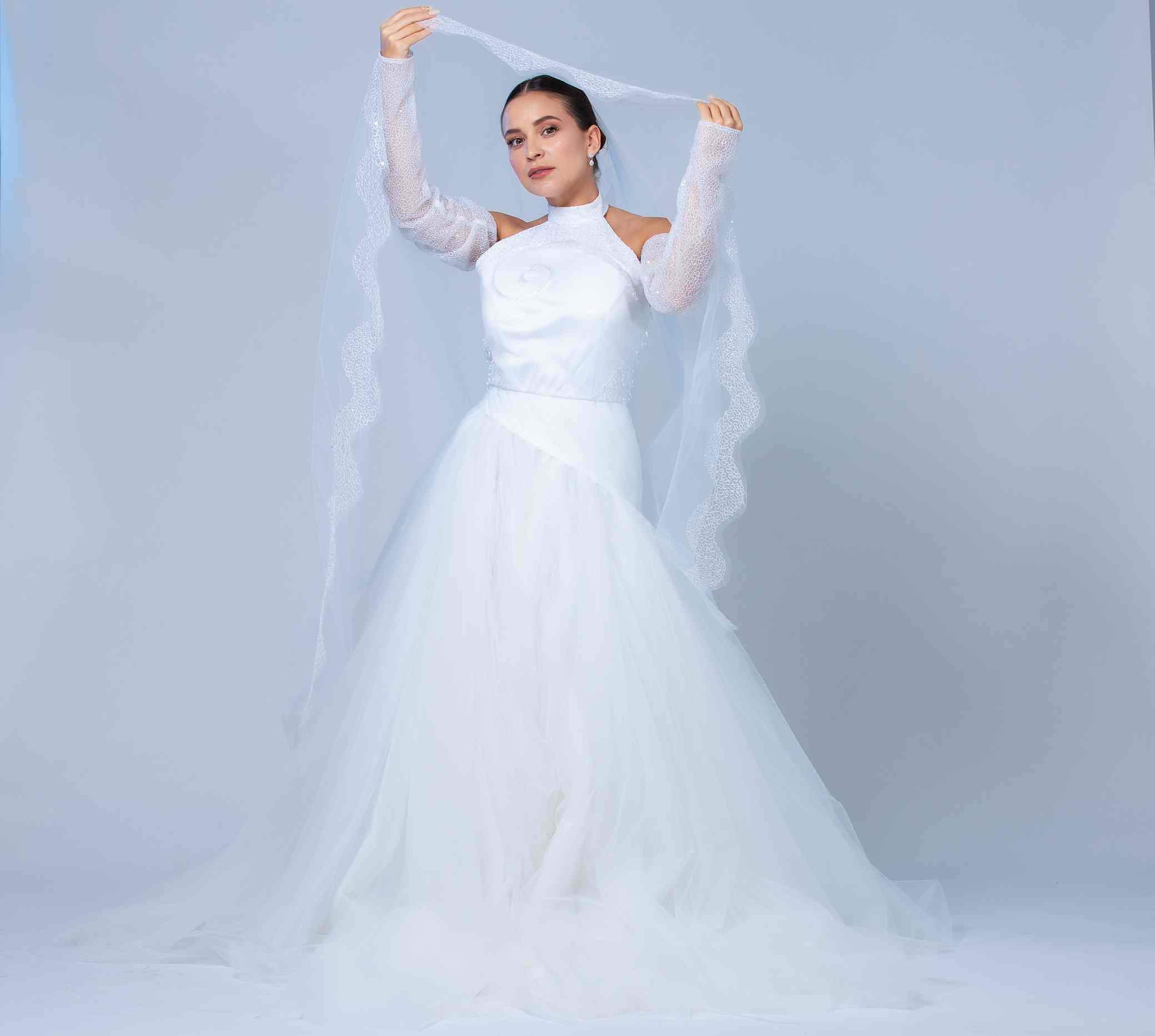 HALTER LACE TULLE GOWN