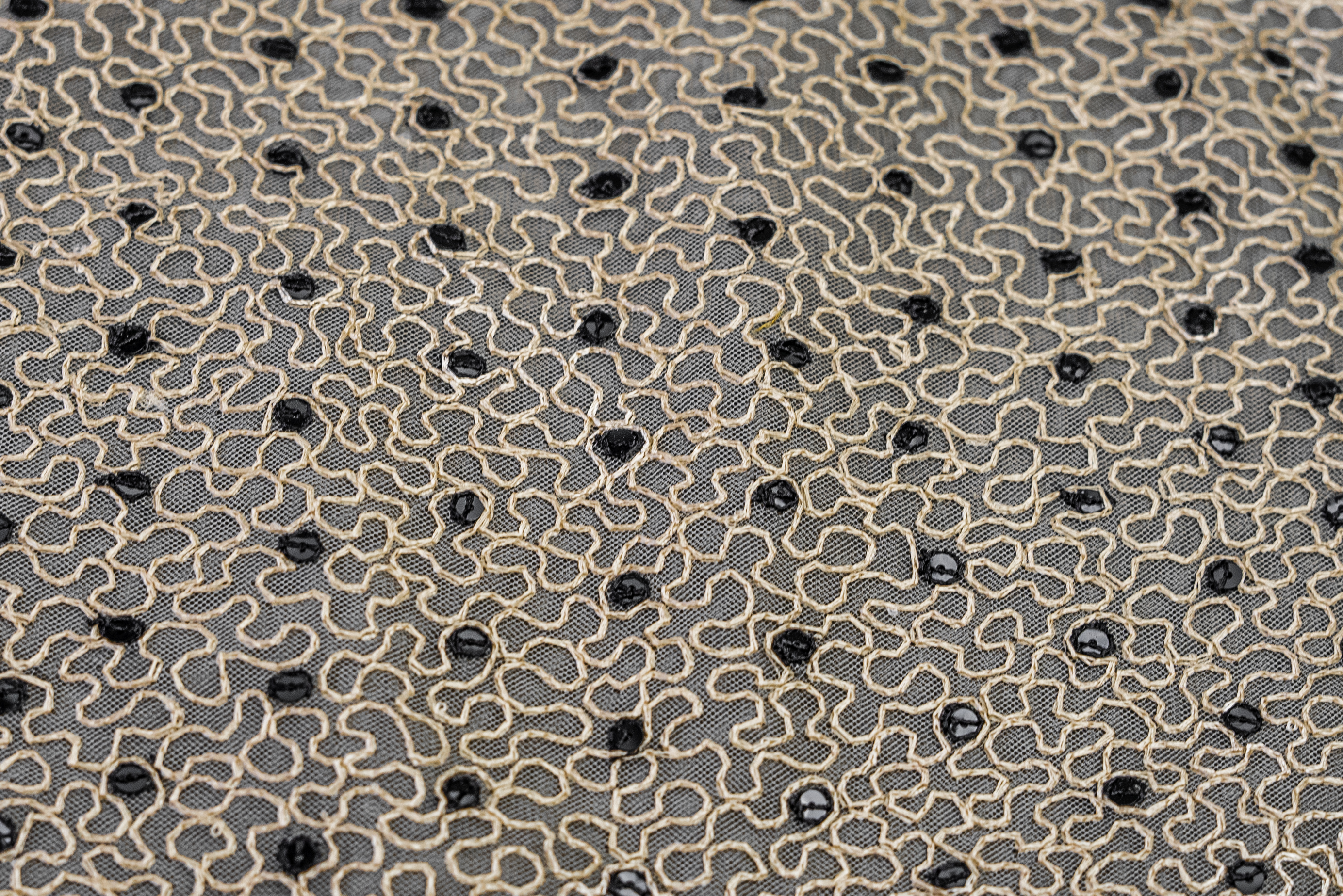 NOIR SEQUIN LACE