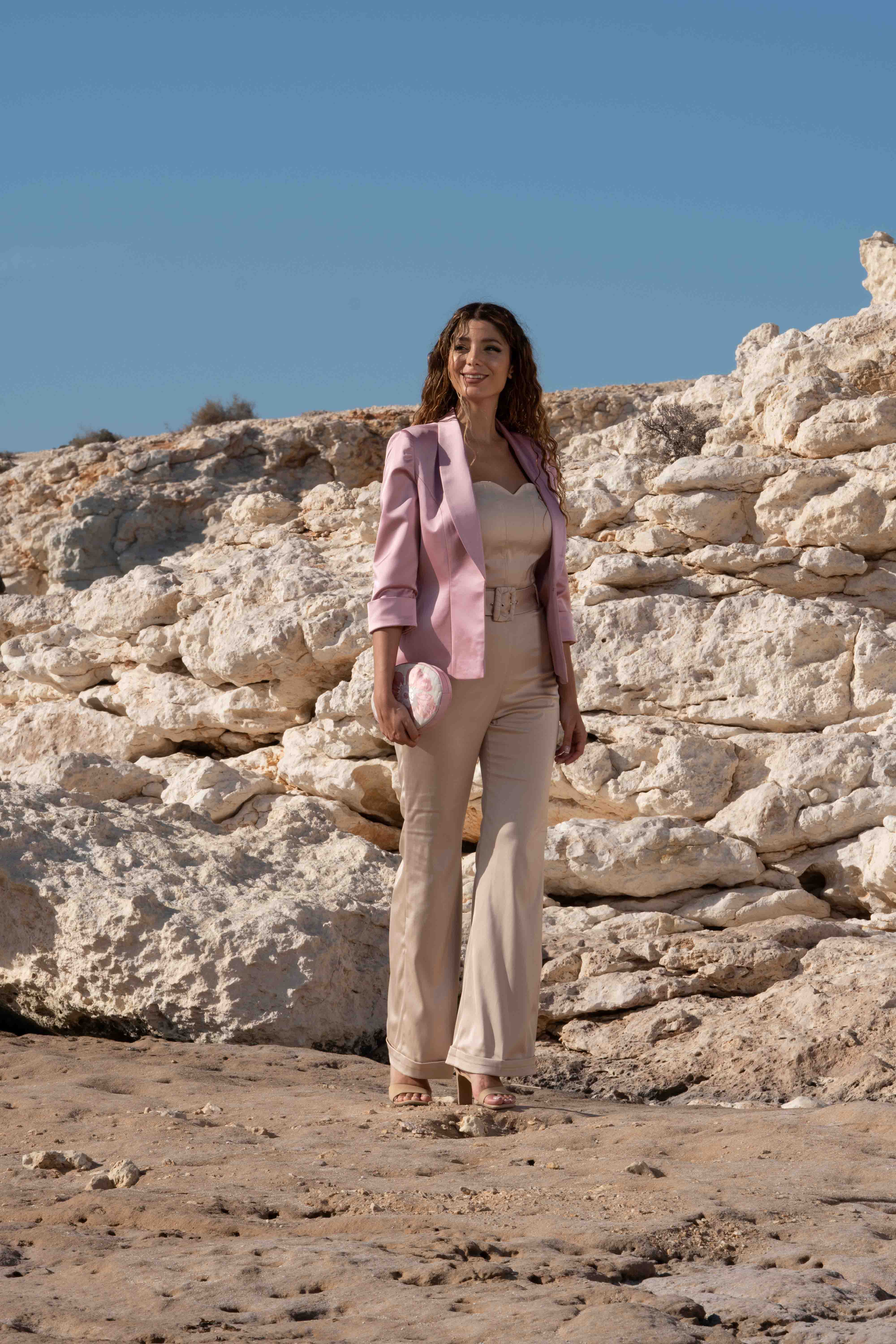 ROSÉ GLAMOUR SUIT